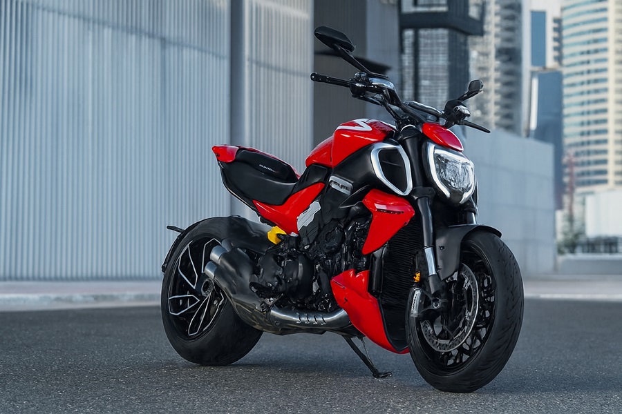 The Ducati Diavel V4: Redefining the Power Cruiser